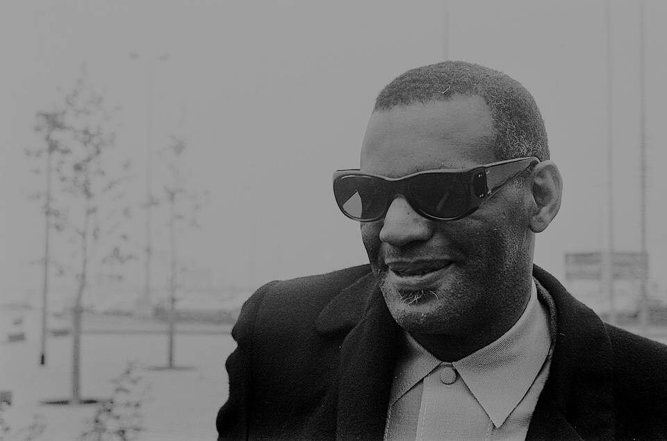 Ray Charles arriving at Schiphol Airport, 1968